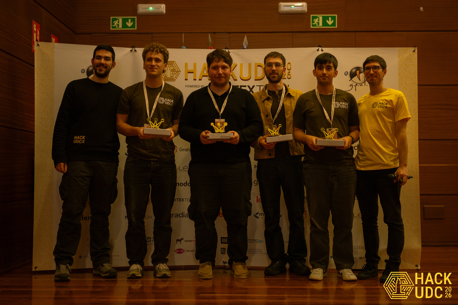 HackUDC 2026: equipo premiado en el escenario